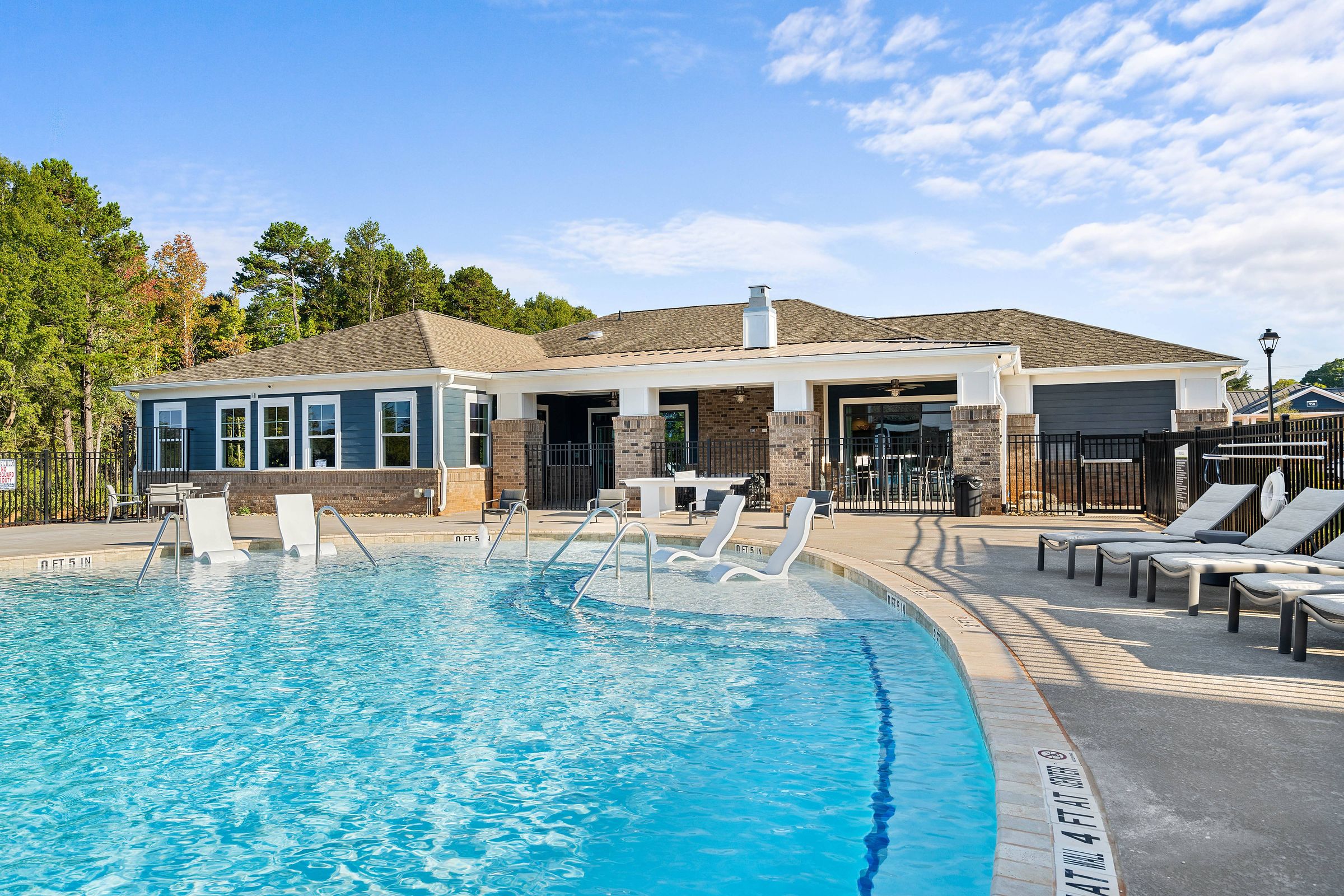 Petfriendly apartments in Denver, NC Hawthorne at Westport